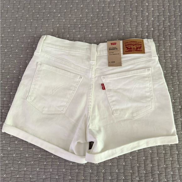 NWT LEVI'S WHITE DENIM SHORTS - Picture 8 of 8